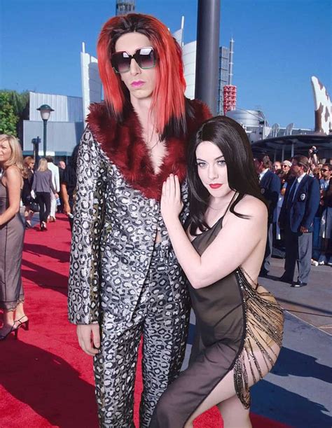 rose mcgowan nide|Rose McGowan’s 1998 VMAs Appearance Started。